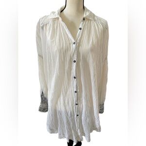 Free People White Oversized Tunic Top w/ Black Embroidery Size Small NWOT NEW